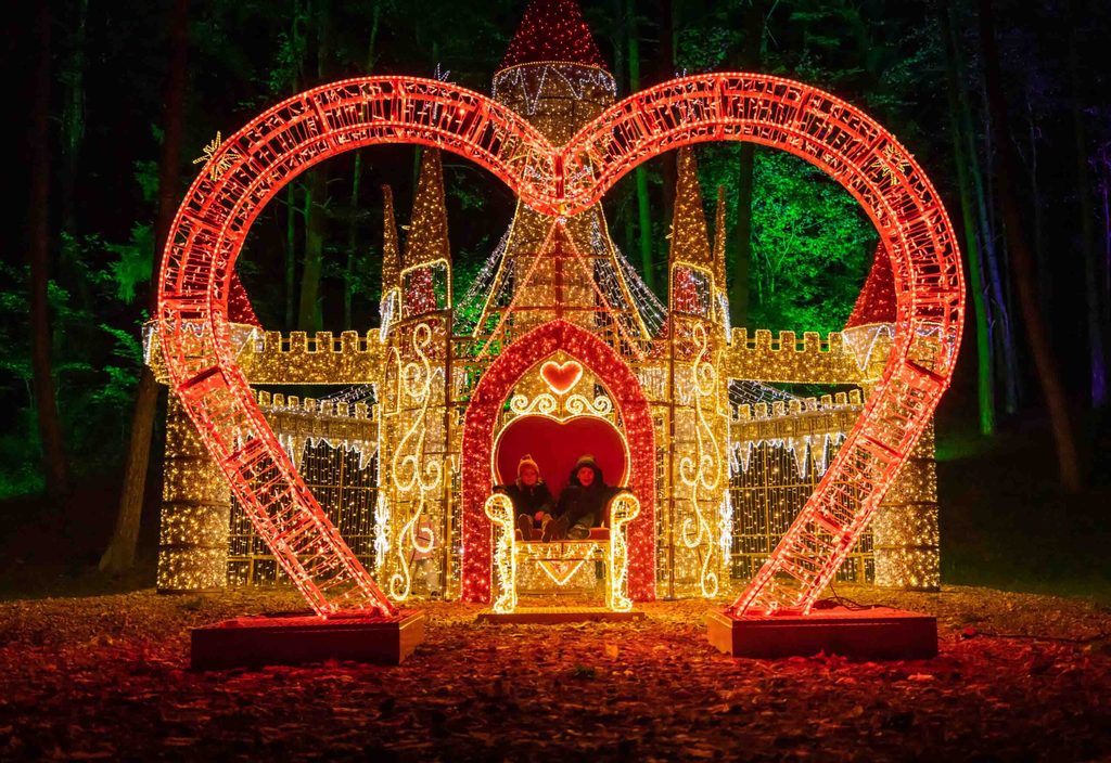 Сады света возле Гданьска 2026 — Алиса в Стране чудес в Lumina Park